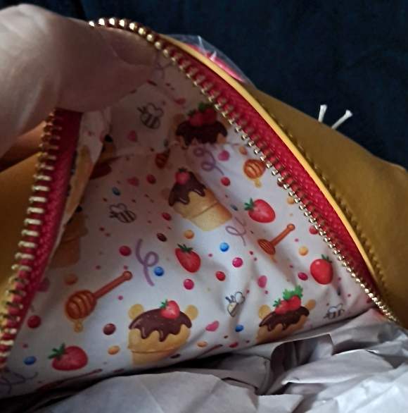 Winnie The Pooh Icecream Loungefly Mini Backpack - Picture 5 of 6